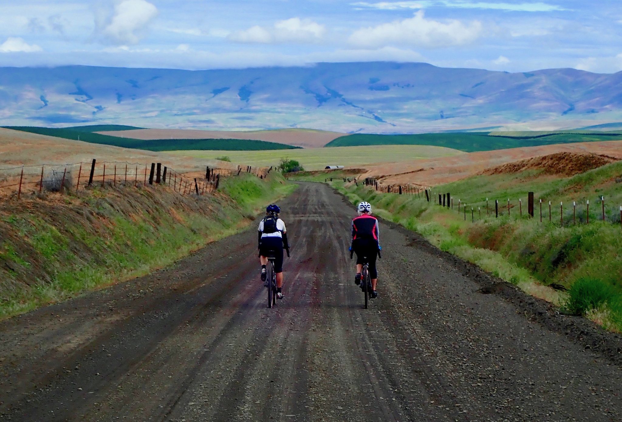 Tygh Valley Rally Photos From the Road (And Gravel) Cycle Oregon